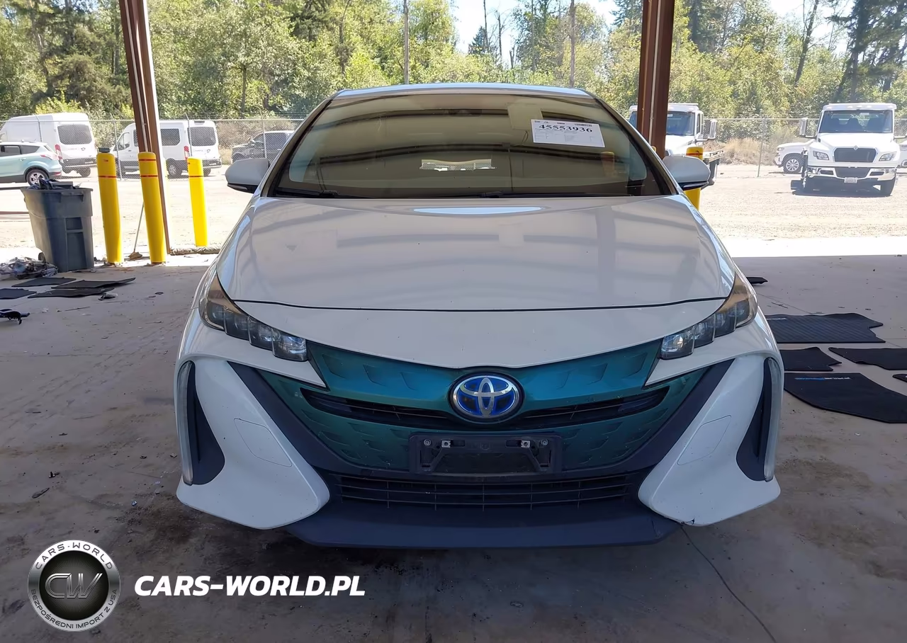 2018 Toyota Prius Prime Premium VIN:JTDKARFP3J3082014 - 13