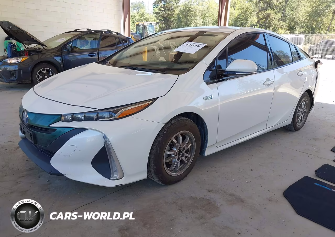 2018 Toyota Prius Prime Premium VIN:JTDKARFP3J3082014 - 2