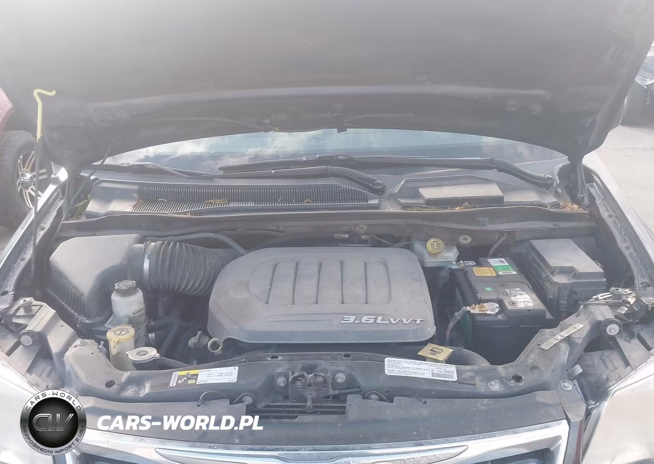 2014 Chrysler Town & Country Touring VIN:2C4RC1BG0ER123941 - 10