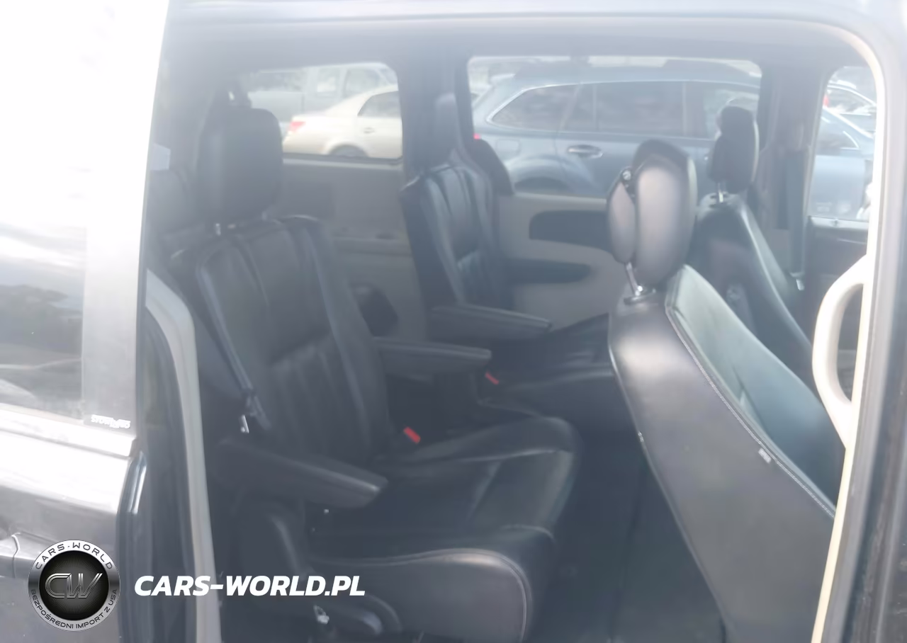 2014 Chrysler Town & Country Touring VIN:2C4RC1BG0ER123941 - 8