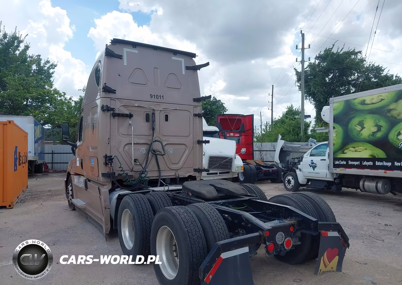 2021 Freightliner New Cascadia 126 VIN:3AKJHHDR2MSLX5619 - 3