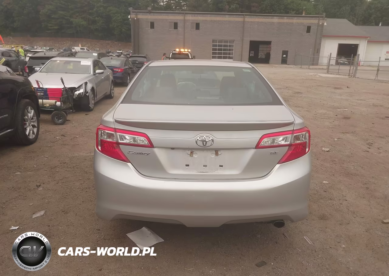 2014 Toyota Camry Se VIN:4T1BF1FK6EU789501 - 17