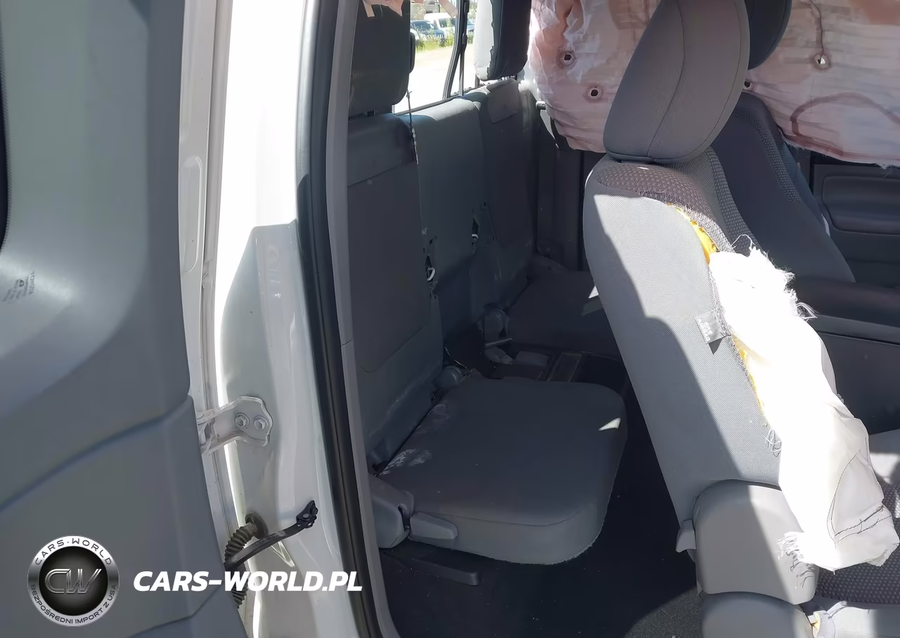 2015 Toyota Tacoma VIN:5TFUX4EN5FX033438 - 8