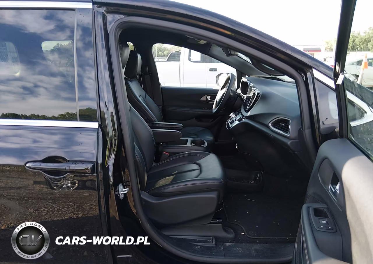 2025 Chrysler Pacifica Select VIN:2C4RC1BG5SR579106 - 5