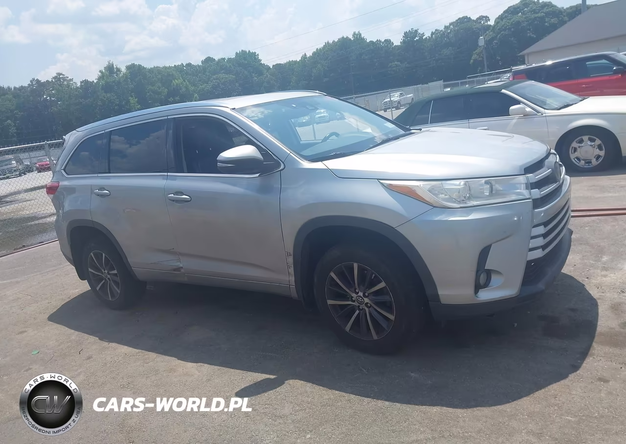 2018 Toyota Highlander Hybrid Xle VIN:5TDJGRFH6JS045105 - 13