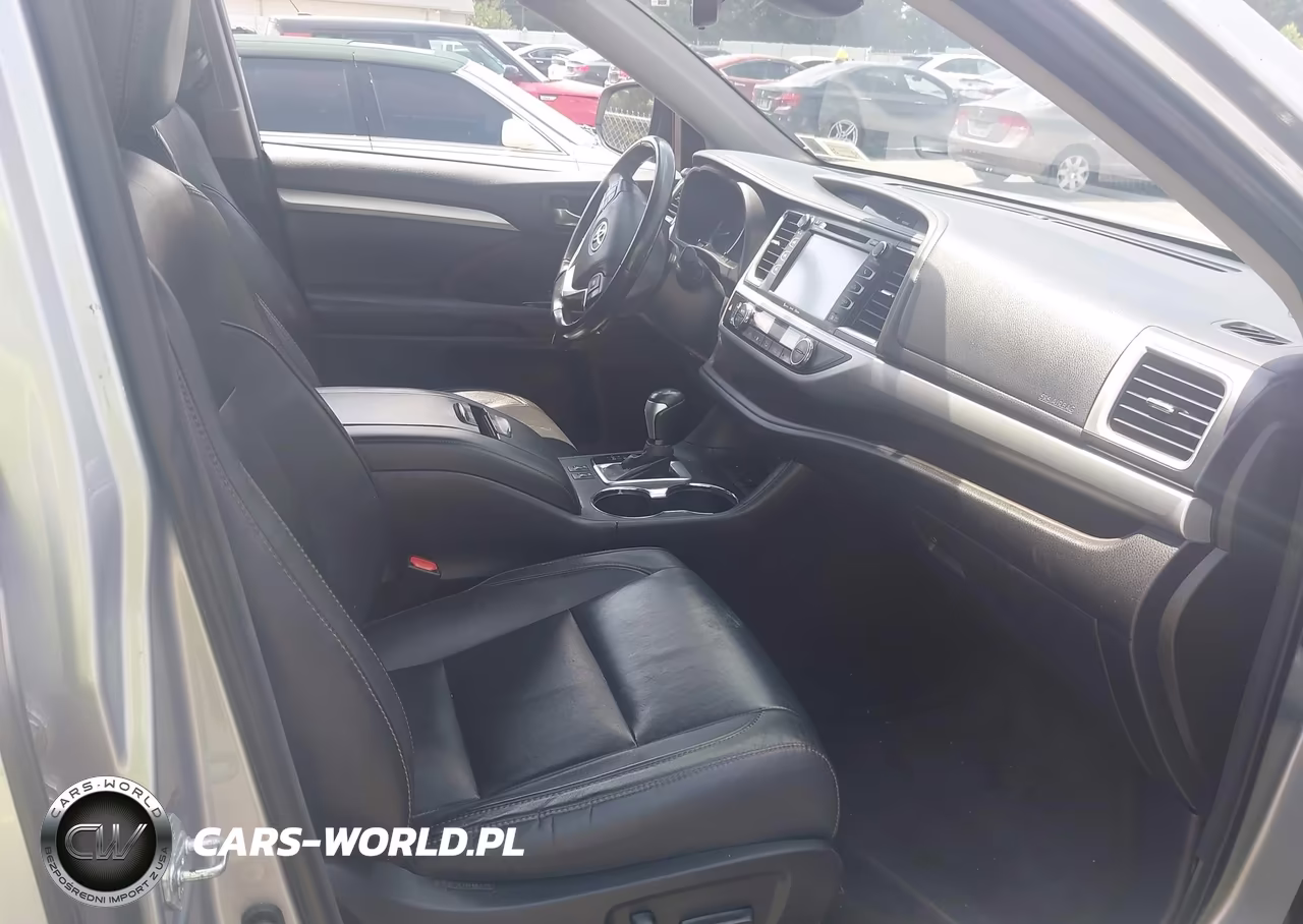 2018 Toyota Highlander Hybrid Xle VIN:5TDJGRFH6JS045105 - 5