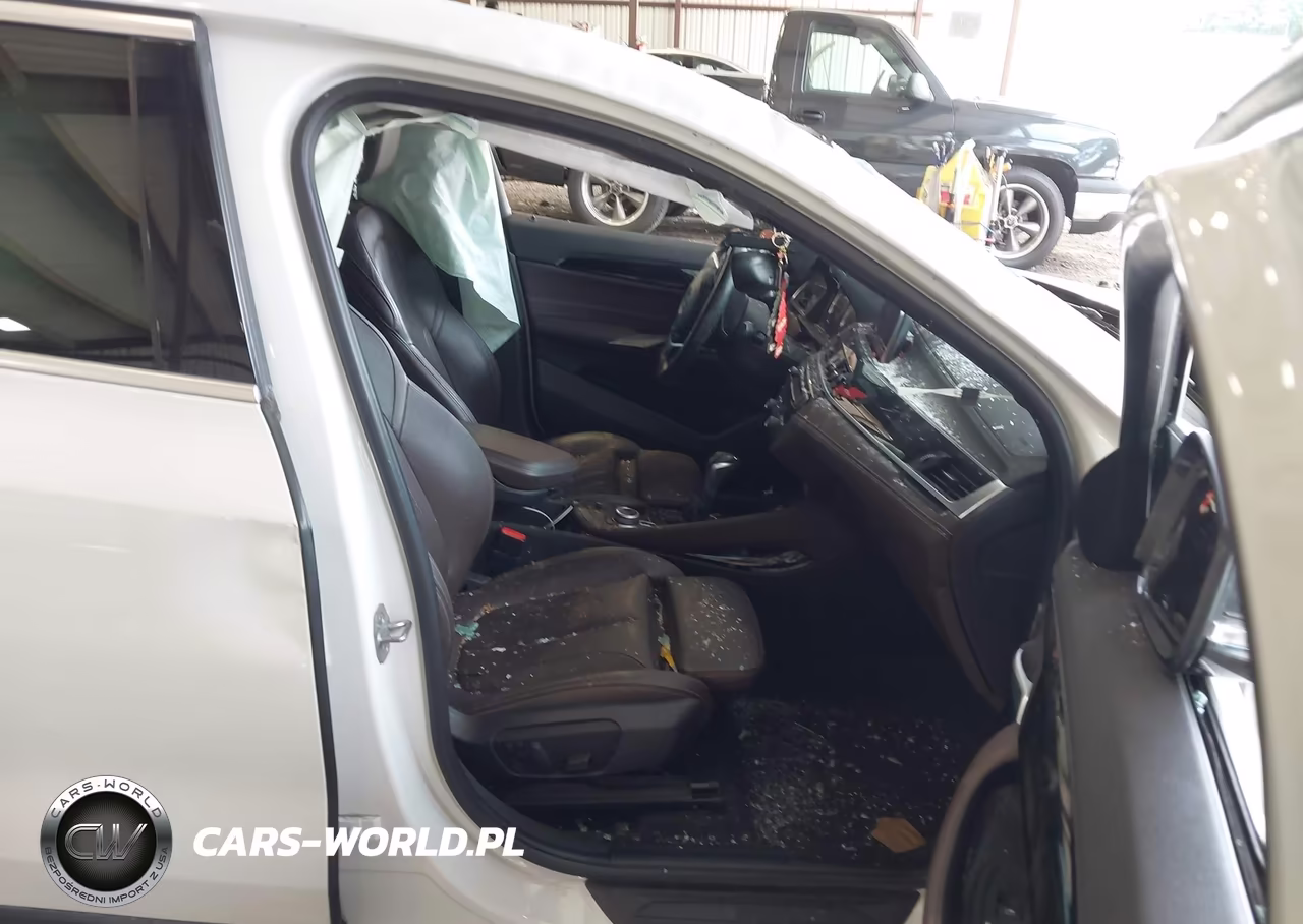 2018 BMW X2 Sdrive28I VIN:WBXYJ3C35JEJ84558 - 5