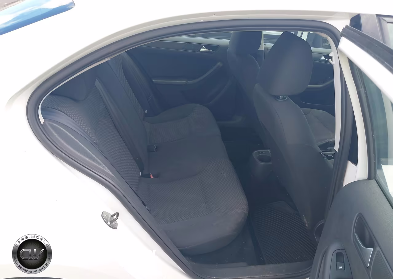 2013 Volkswagen Jetta 2.0L S VIN:3VW2K7AJ0DM384879 - 8