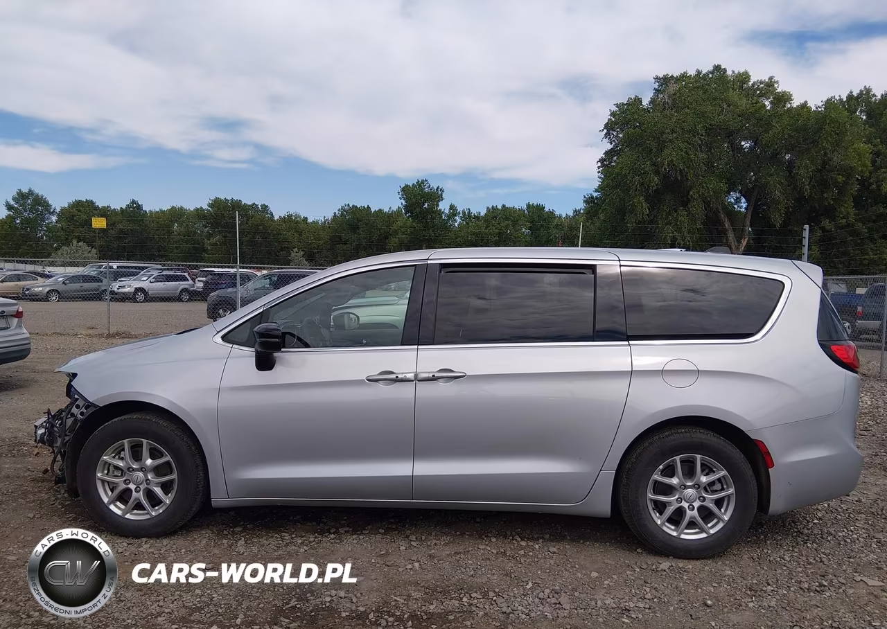 2026 Chrysler Pacifica Select VIN:2C4RC1BG8TR191501 - 15