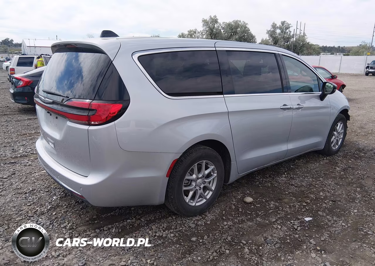 2026 Chrysler Pacifica Select VIN:2C4RC1BG8TR191501 - 4