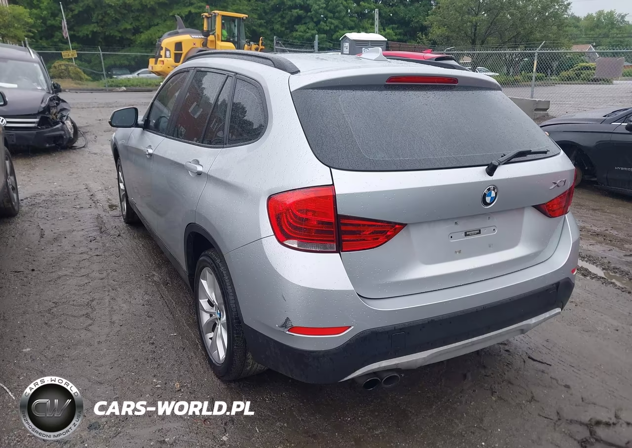 2014 BMW X1 xDrive28I VIN:WBAVL1C59EVY16447 - 3