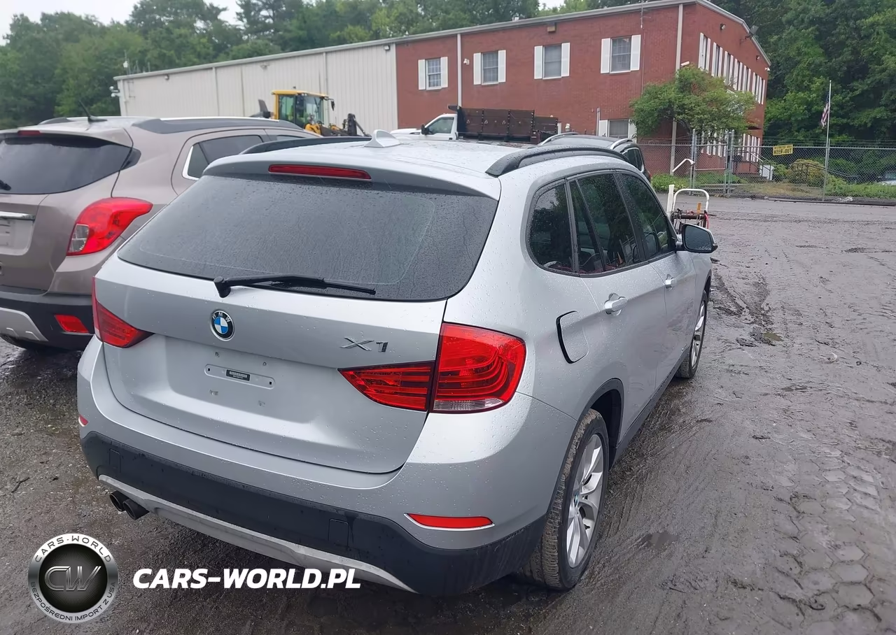 2014 BMW X1 xDrive28I VIN:WBAVL1C59EVY16447 - 4