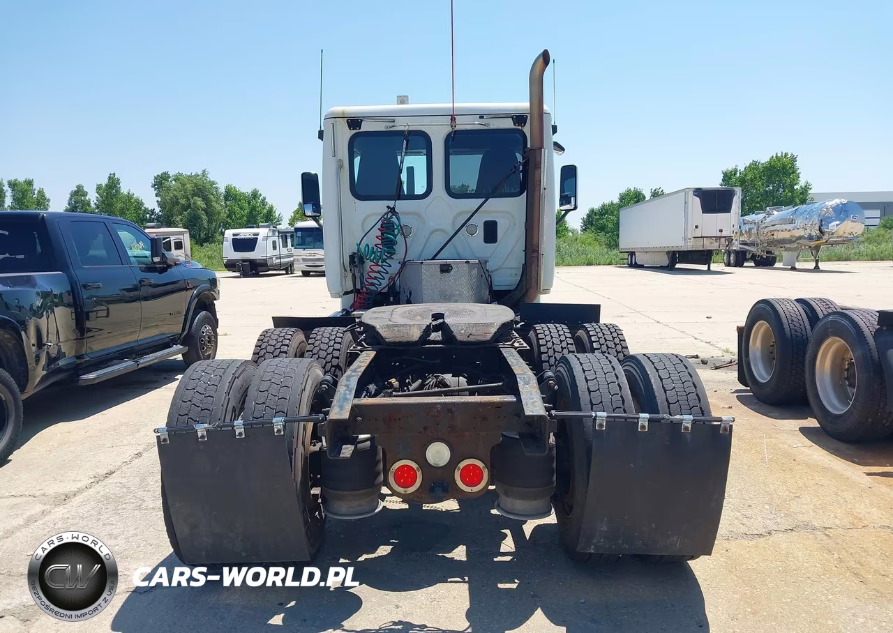2013 Freightliner Cascadia 125 VIN:1FUJGEBG9DLFA5120 - 18