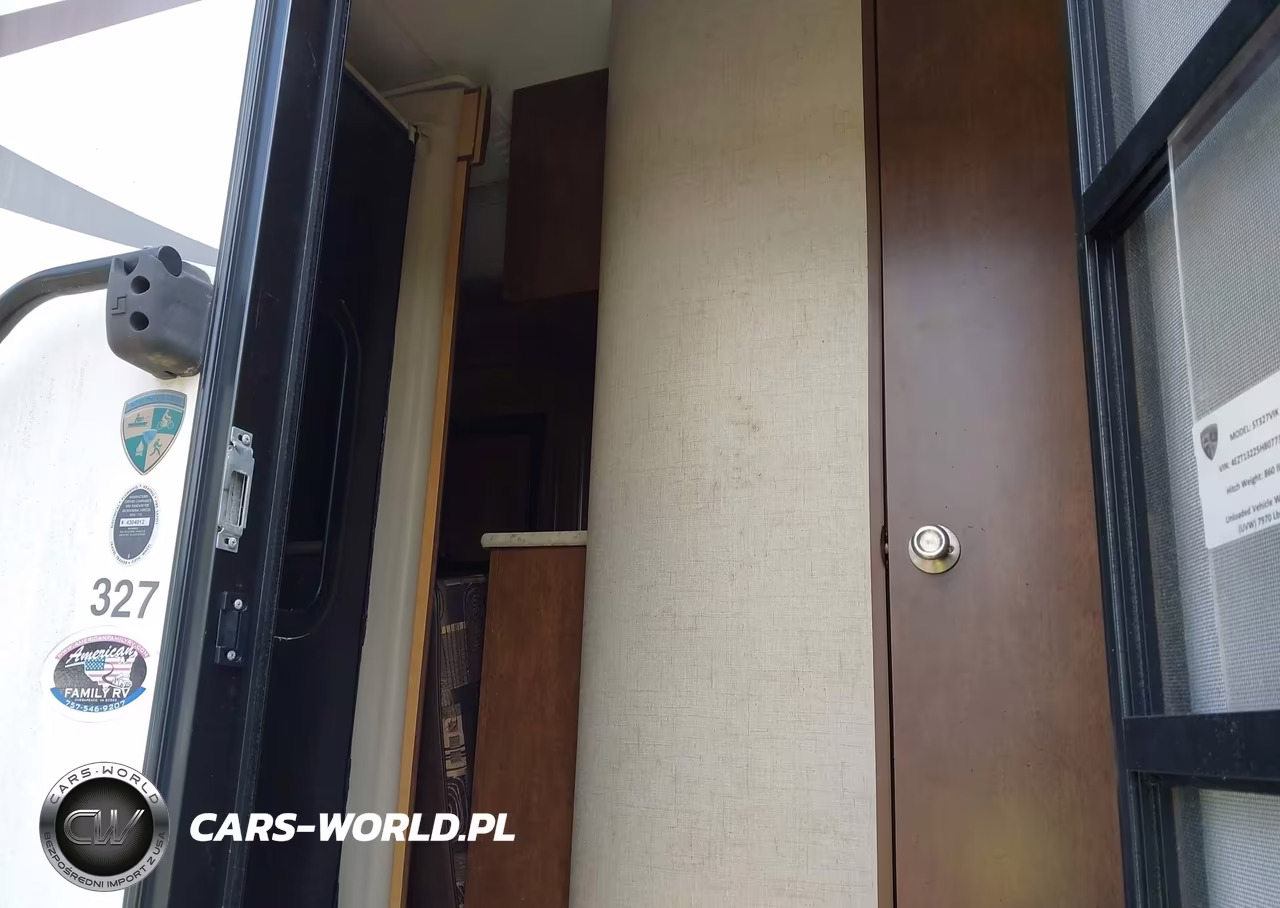 2017 Sporttrek Travel Trailer Model # 327Vik VIN:4EZT13225H8077369 - 5