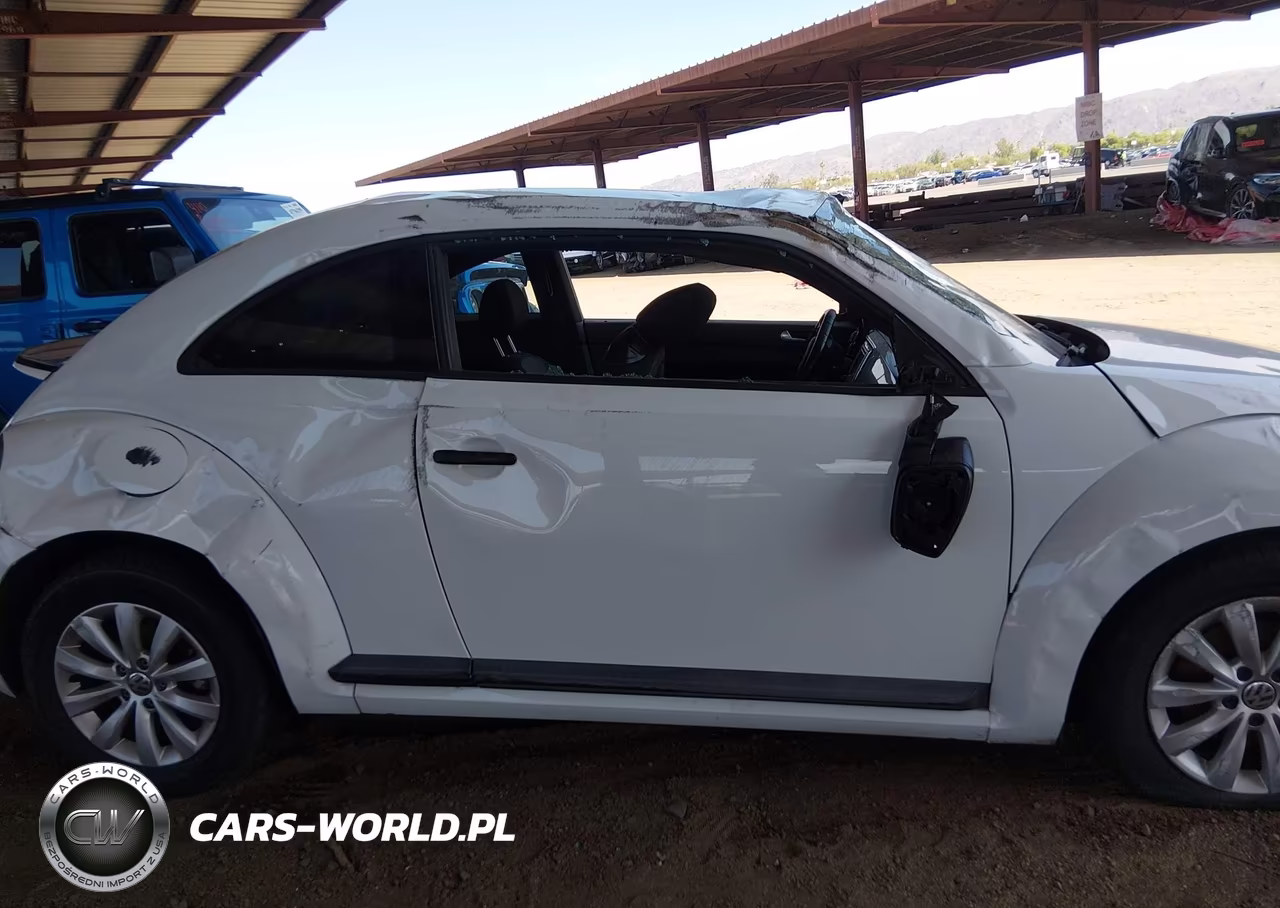2016 Volkswagen Beetle 1.8T S VIN:3VWF17AT1GM630168 - 13
