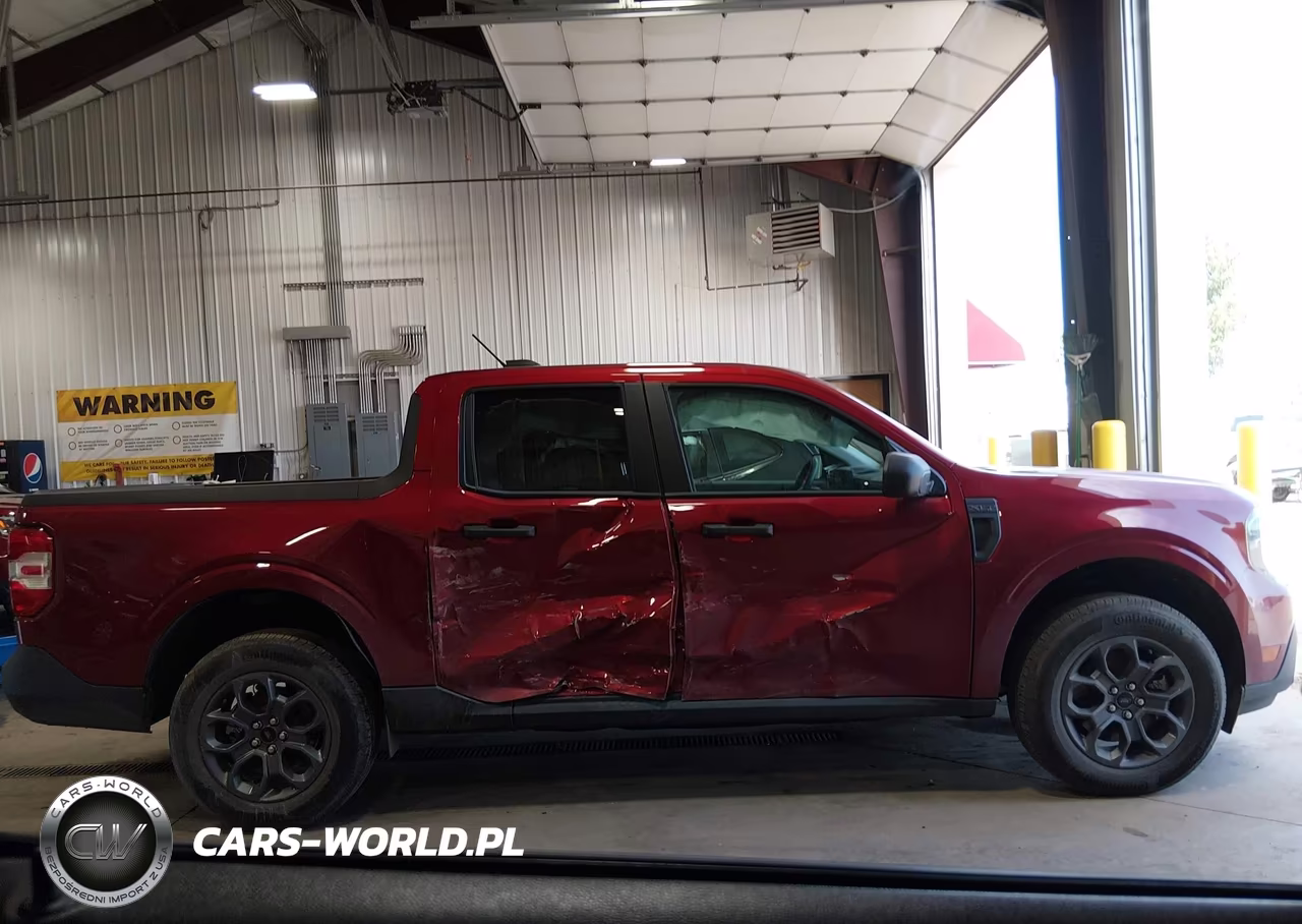 2025 Ford Maverick Xlt VIN:3FTTW8J35SRB28367 - 14