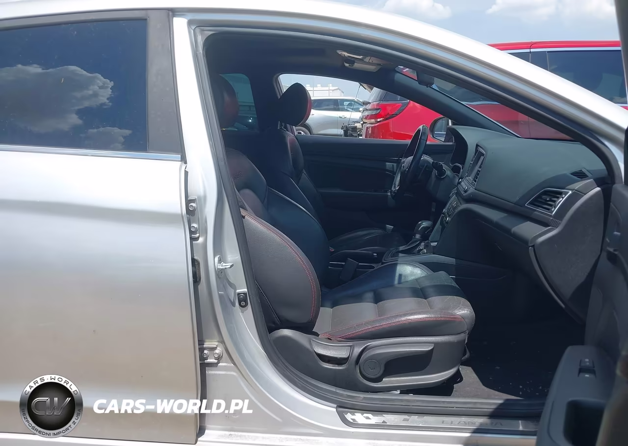 2018 Hyundai Elantra Sport VIN:KMHD04LB1JU518632 - 5