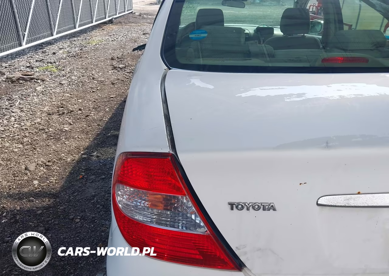 2003 Toyota Camry Le VIN:4T1BE32K23U226012 - 17