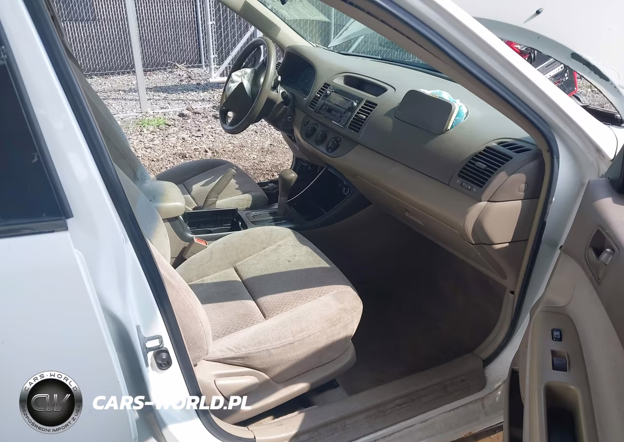 2003 Toyota Camry Le VIN:4T1BE32K23U226012 - 5