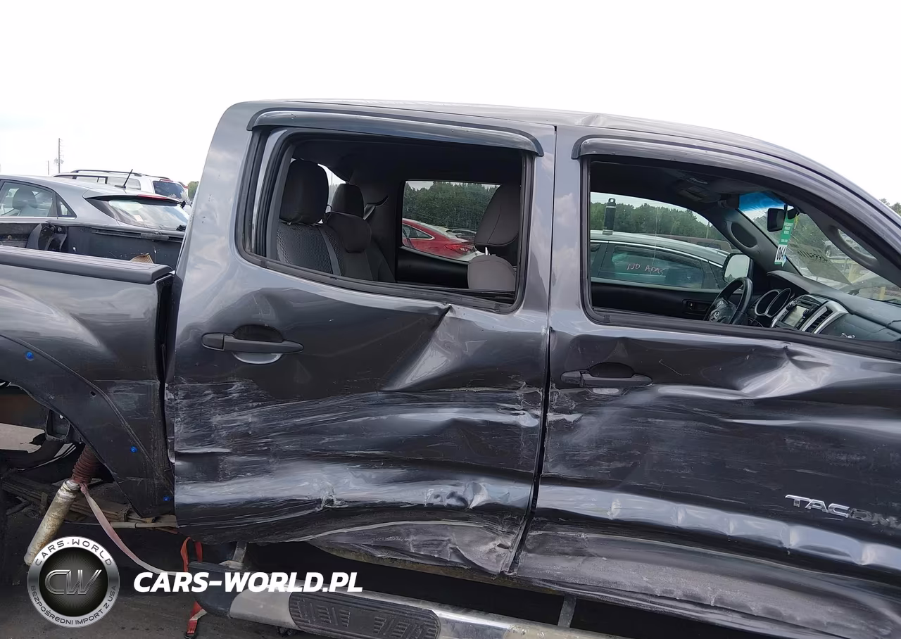 2013 Toyota Tacoma Base V6 VIN:5TFLU4EN1DX067779 - 18
