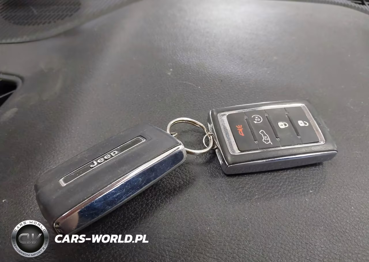2022 Jeep Grand Cherokee L Limited 4X4 VIN:1C4RJKBG4N8566486 - 11