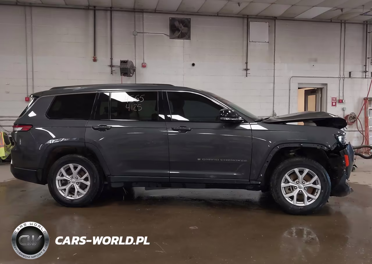 2022 Jeep Grand Cherokee L Limited 4X4 VIN:1C4RJKBG4N8566486 - 13