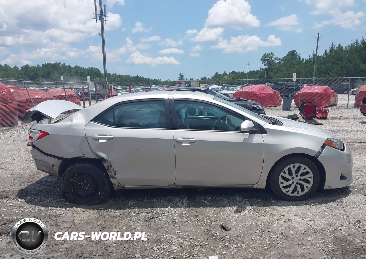2017 Toyota Corolla Le VIN:2T1BURHE3HC851700 - 13