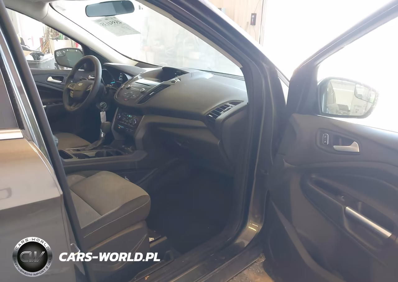 2017 Ford Escape Se VIN:1FMCU0GDXHUD37396 - 5