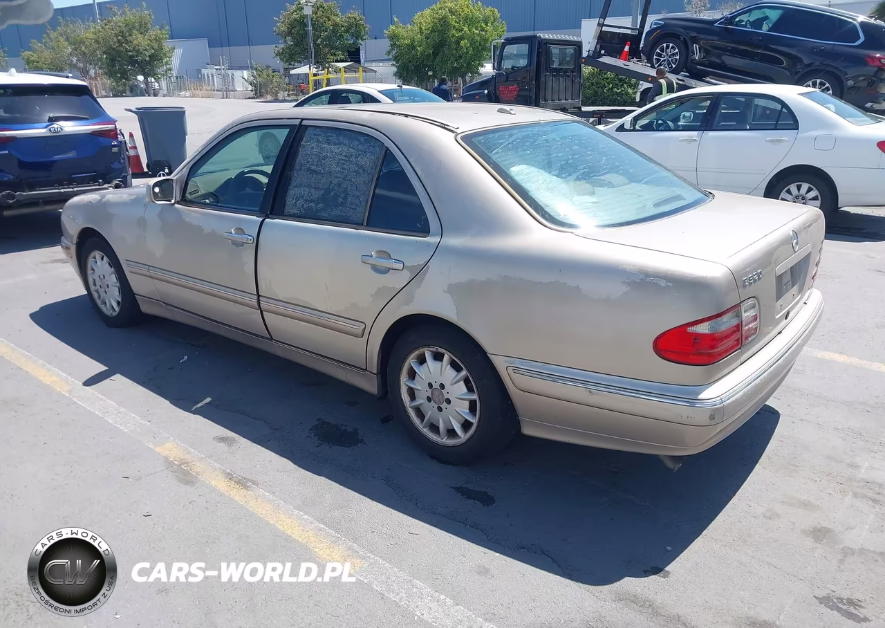 2001 Mercedes-Benz E 320 VIN:WDBJF65J81B355834 - 3