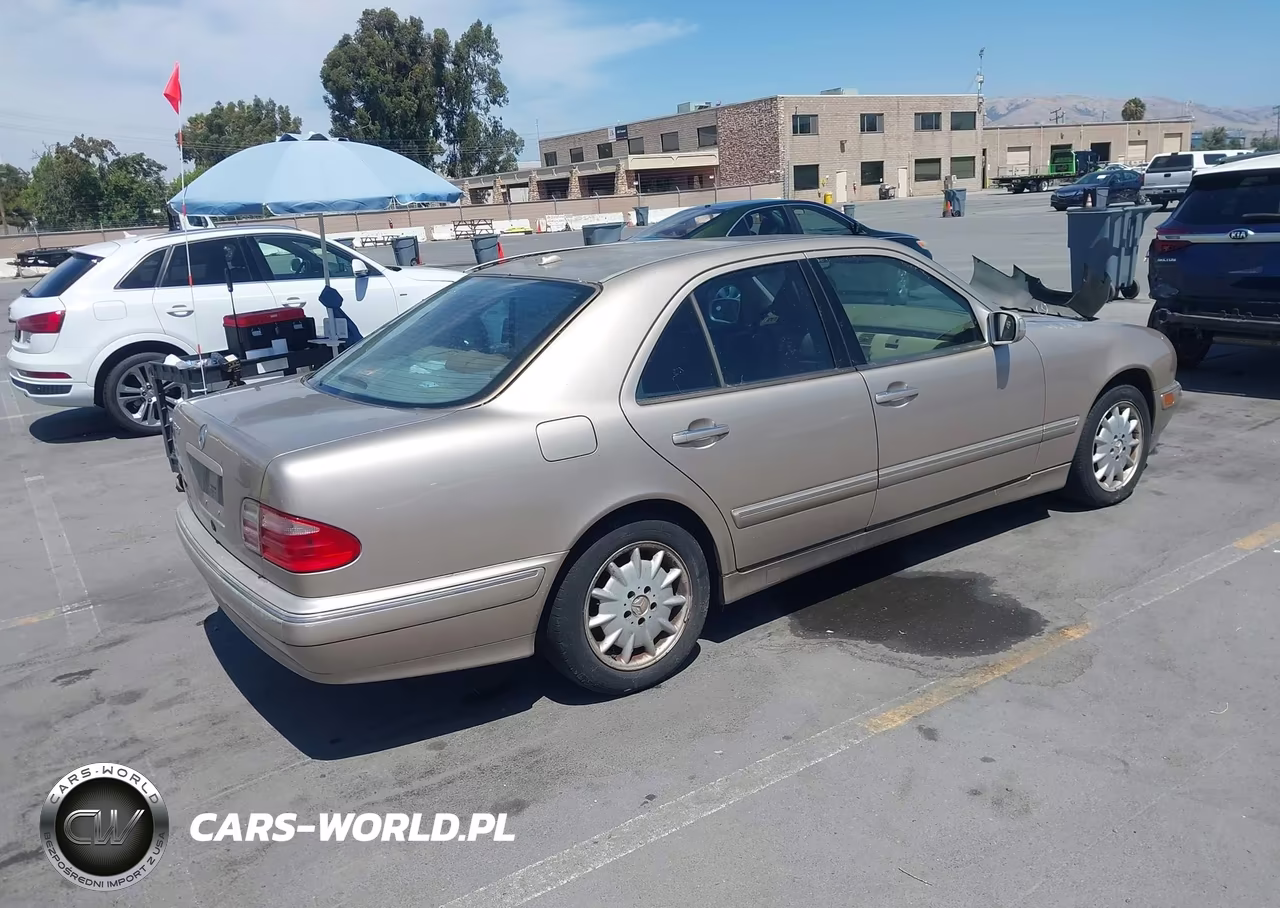 2001 Mercedes-Benz E 320 VIN:WDBJF65J81B355834 - 4