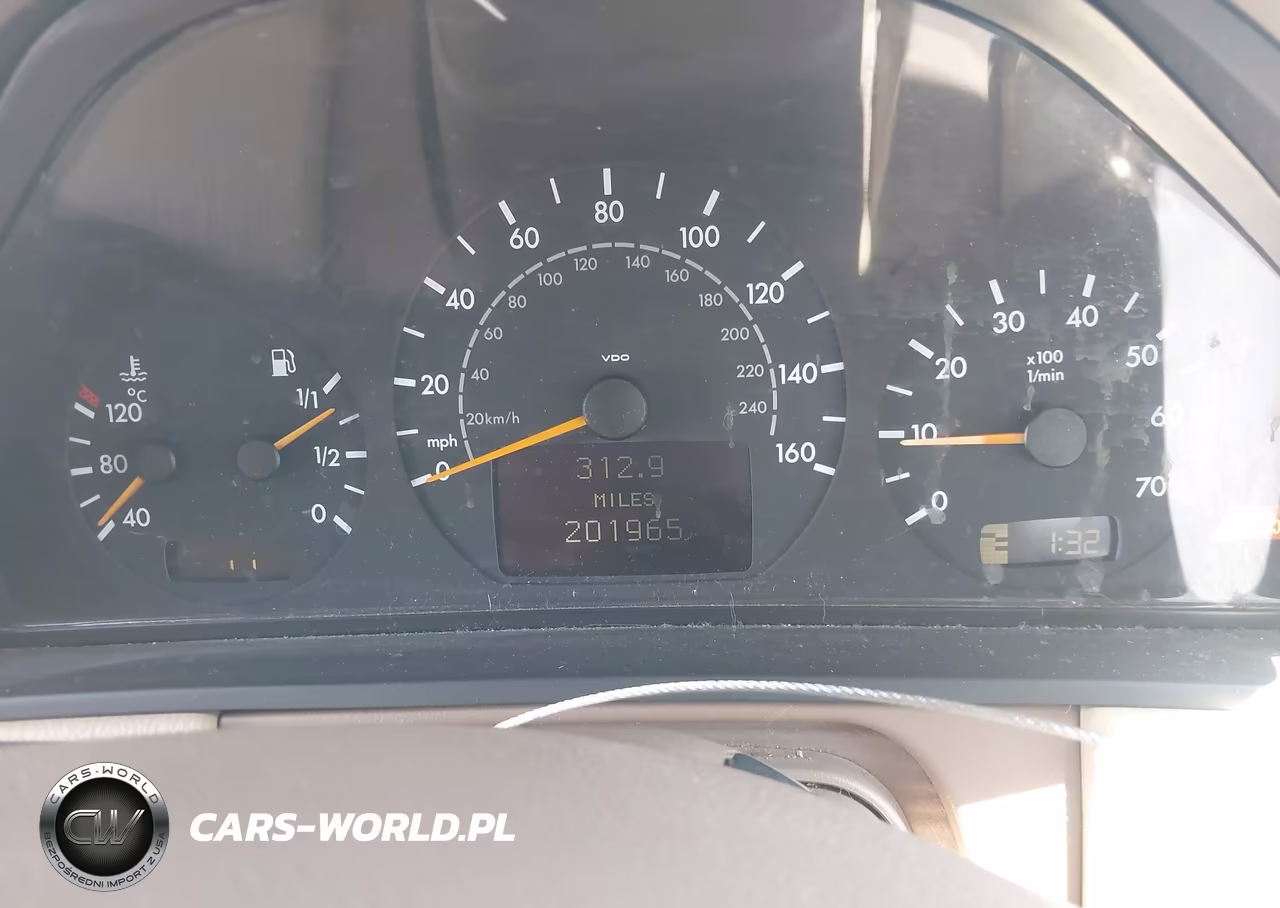 2001 Mercedes-Benz E 320 VIN:WDBJF65J81B355834 - 7