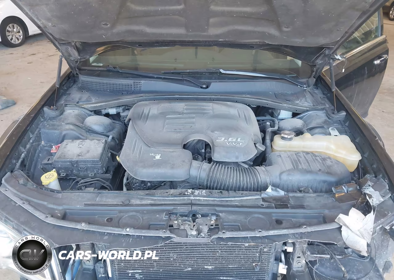 2019 Chrysler 300 Limited VIN:2C3CCAEG9KH528137 - 10