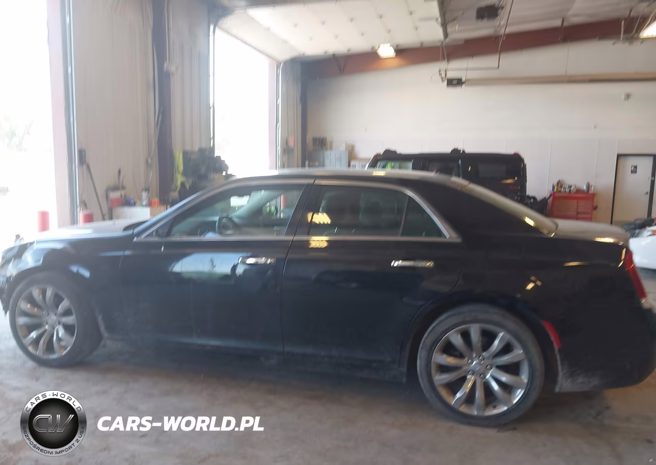 2019 Chrysler 300 Limited VIN:2C3CCAEG9KH528137 - 14