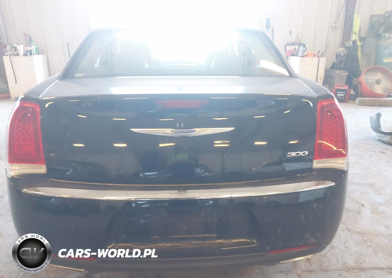 2019 Chrysler 300 Limited VIN:2C3CCAEG9KH528137 - 16