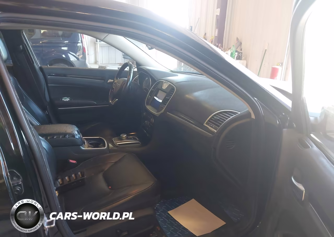 2019 Chrysler 300 Limited VIN:2C3CCAEG9KH528137 - 5