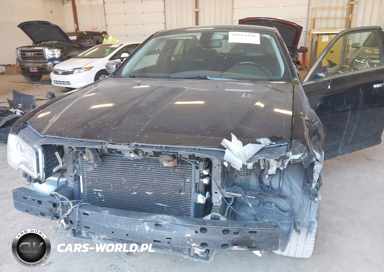 2019 Chrysler 300 Limited VIN:2C3CCAEG9KH528137 - 6