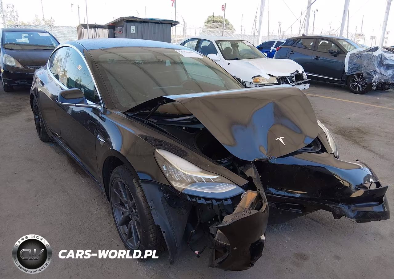 2018 Tesla Model 3 Long Range-Mid Range – zdjęcie 1 z 23