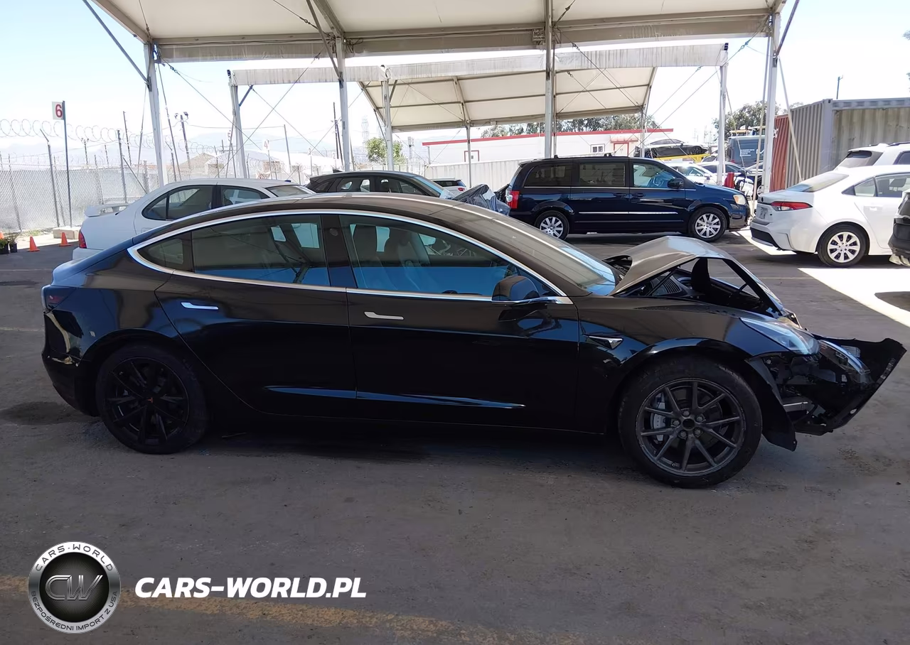 2018 Tesla Model 3 Long Range-Mid Range VIN:5YJ3E1EA3JF070262 - 13