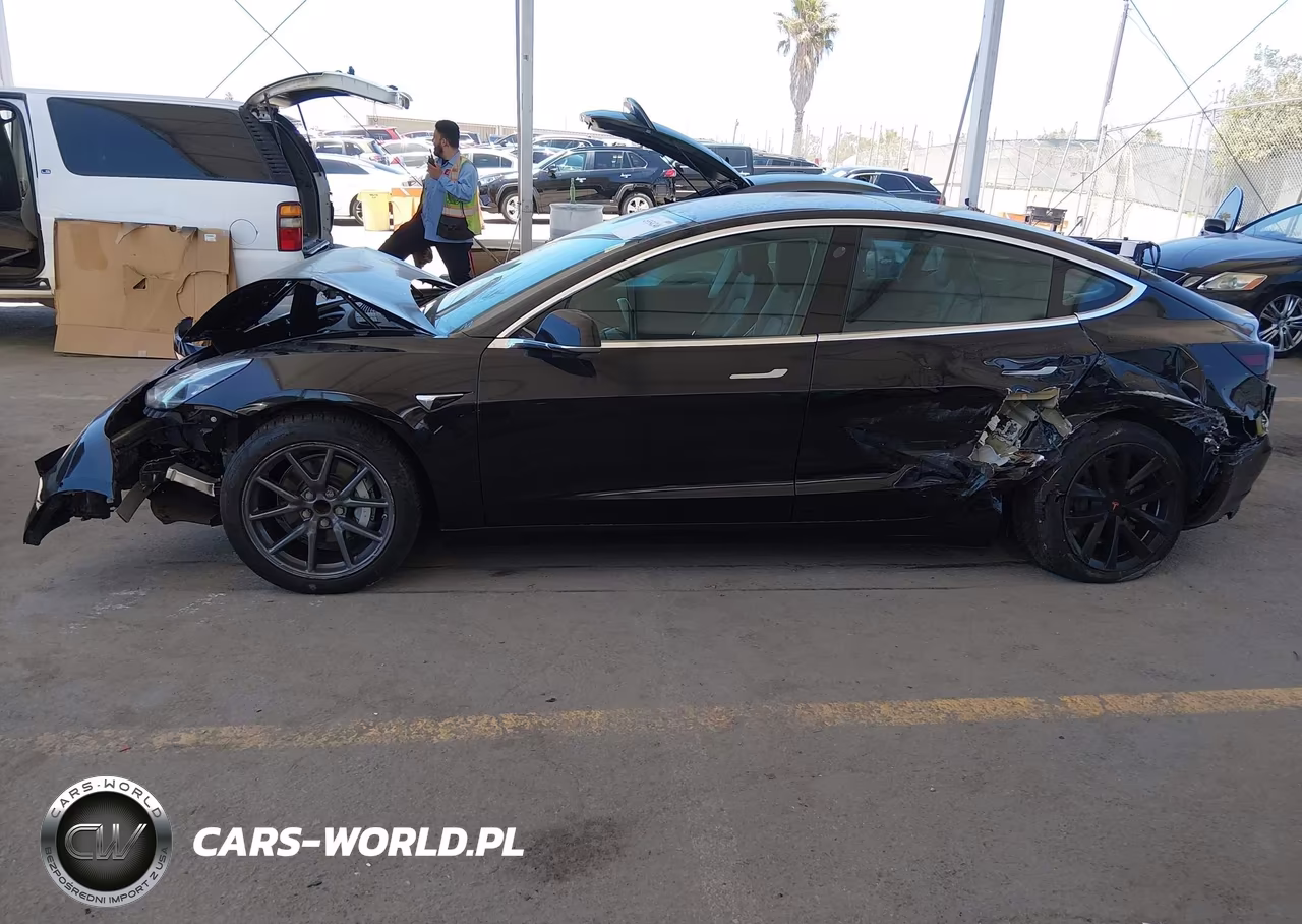 2018 Tesla Model 3 Long Range-Mid Range VIN:5YJ3E1EA3JF070262 - 14
