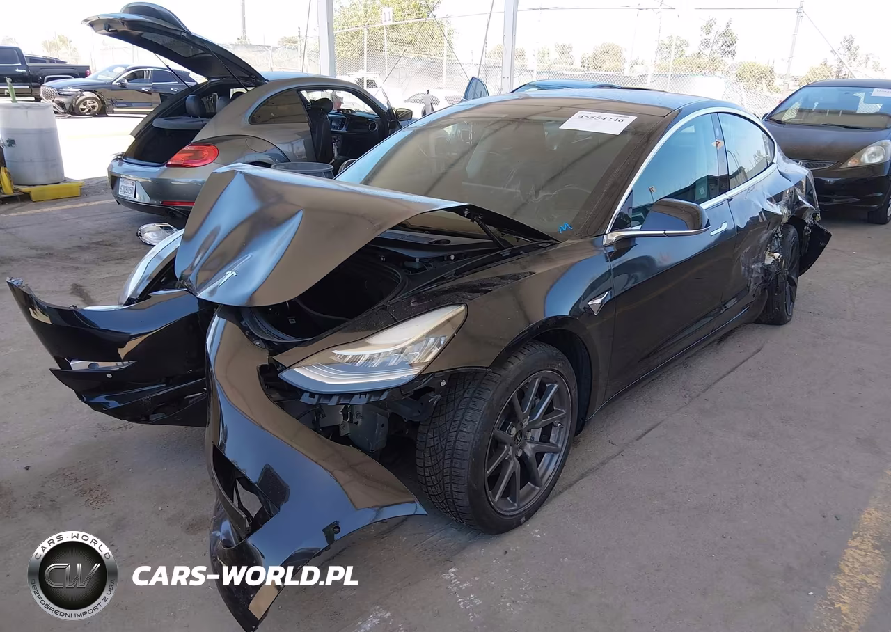 2018 Tesla Model 3 Long Range-Mid Range VIN:5YJ3E1EA3JF070262 - 2