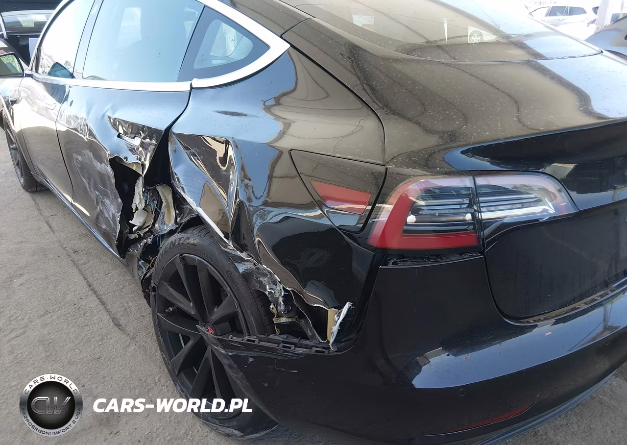 2018 Tesla Model 3 Long Range-Mid Range VIN:5YJ3E1EA3JF070262 - 23