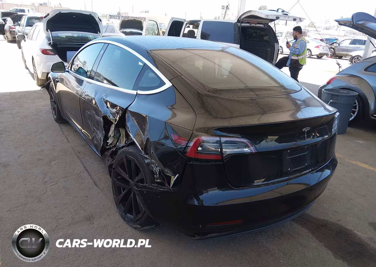 2018 Tesla Model 3 Long Range-Mid Range VIN:5YJ3E1EA3JF070262 - 3