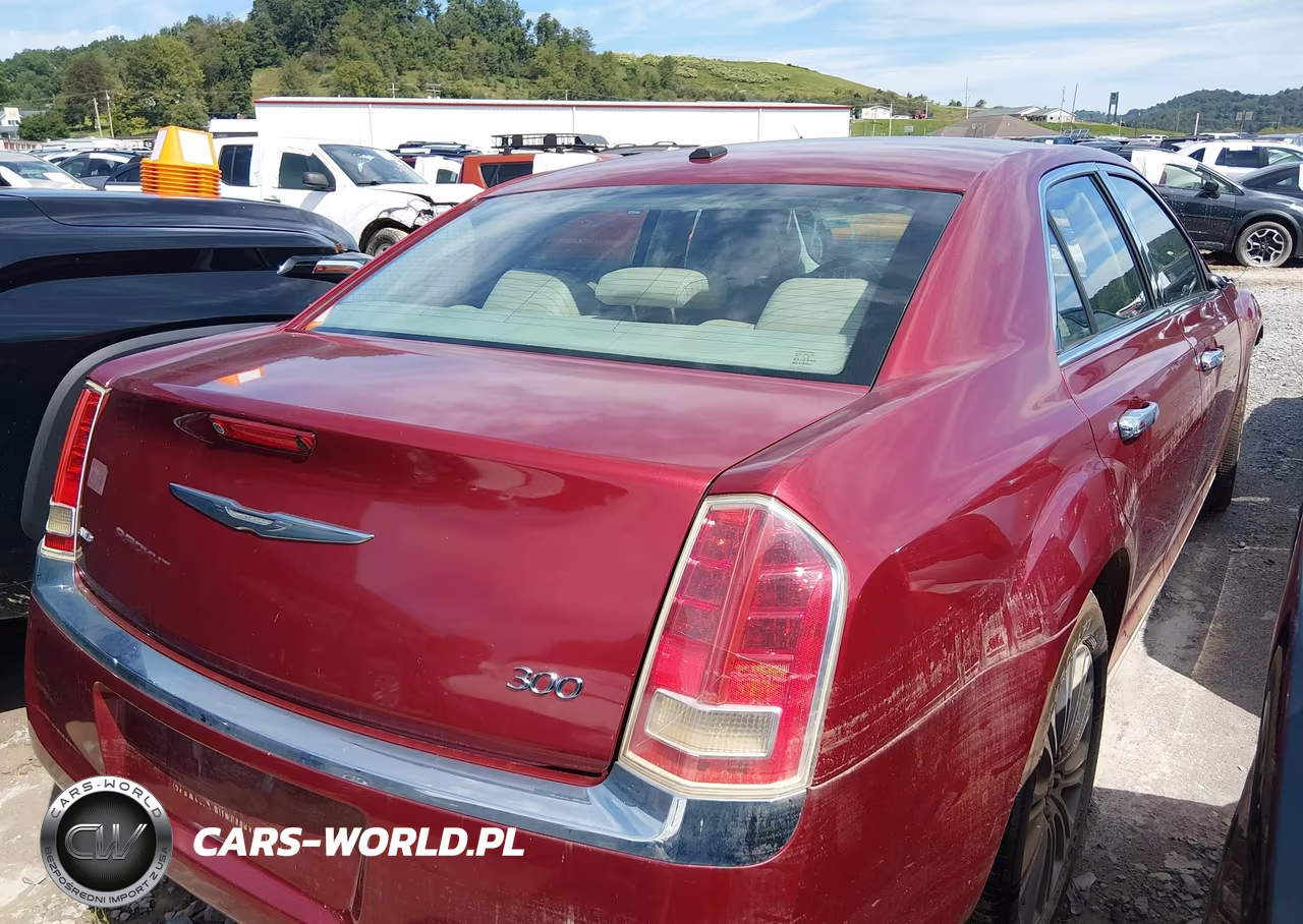 2014 Chrysler 300 VIN:2C3CCARG5EH321470 - 4
