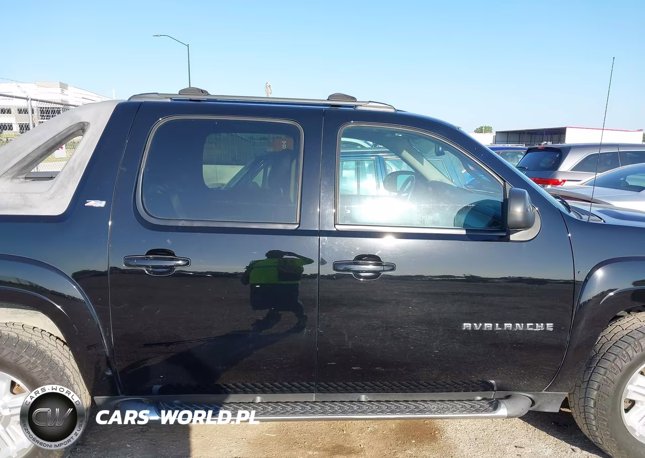 2011 Chevrolet Avalanche 1500 Lt1 VIN:3GNTKFE3XBG223150 - 13