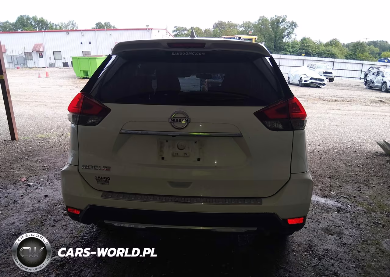2018 Nissan Rogue S VIN:KNMAT2MT8JP578092 - 17
