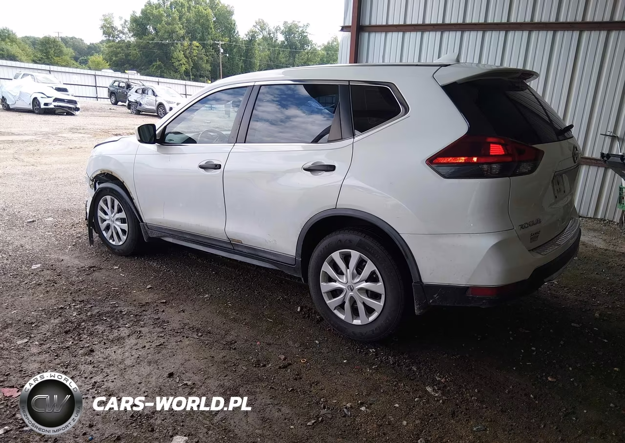 2018 Nissan Rogue S VIN:KNMAT2MT8JP578092 - 3