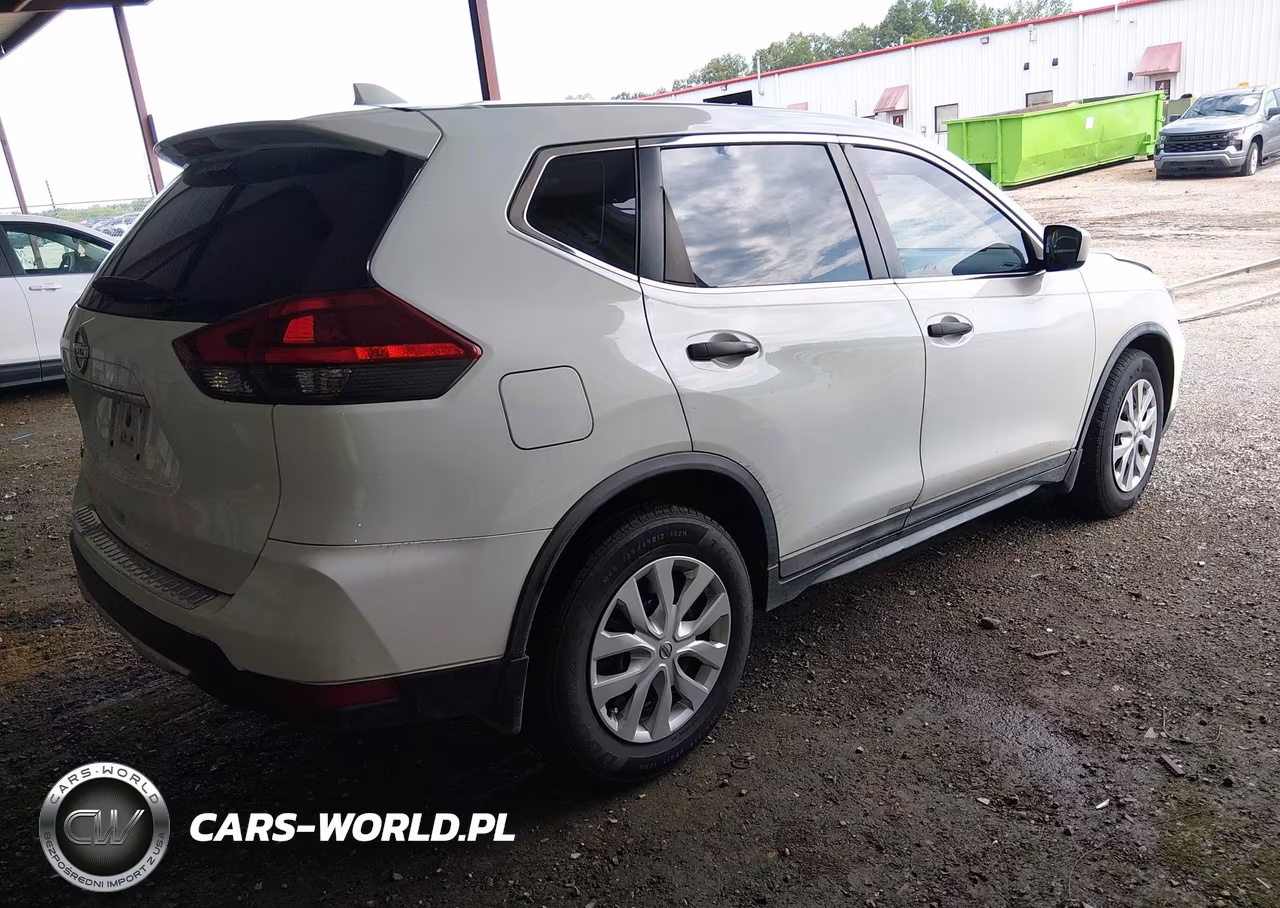 2018 Nissan Rogue S VIN:KNMAT2MT8JP578092 - 4