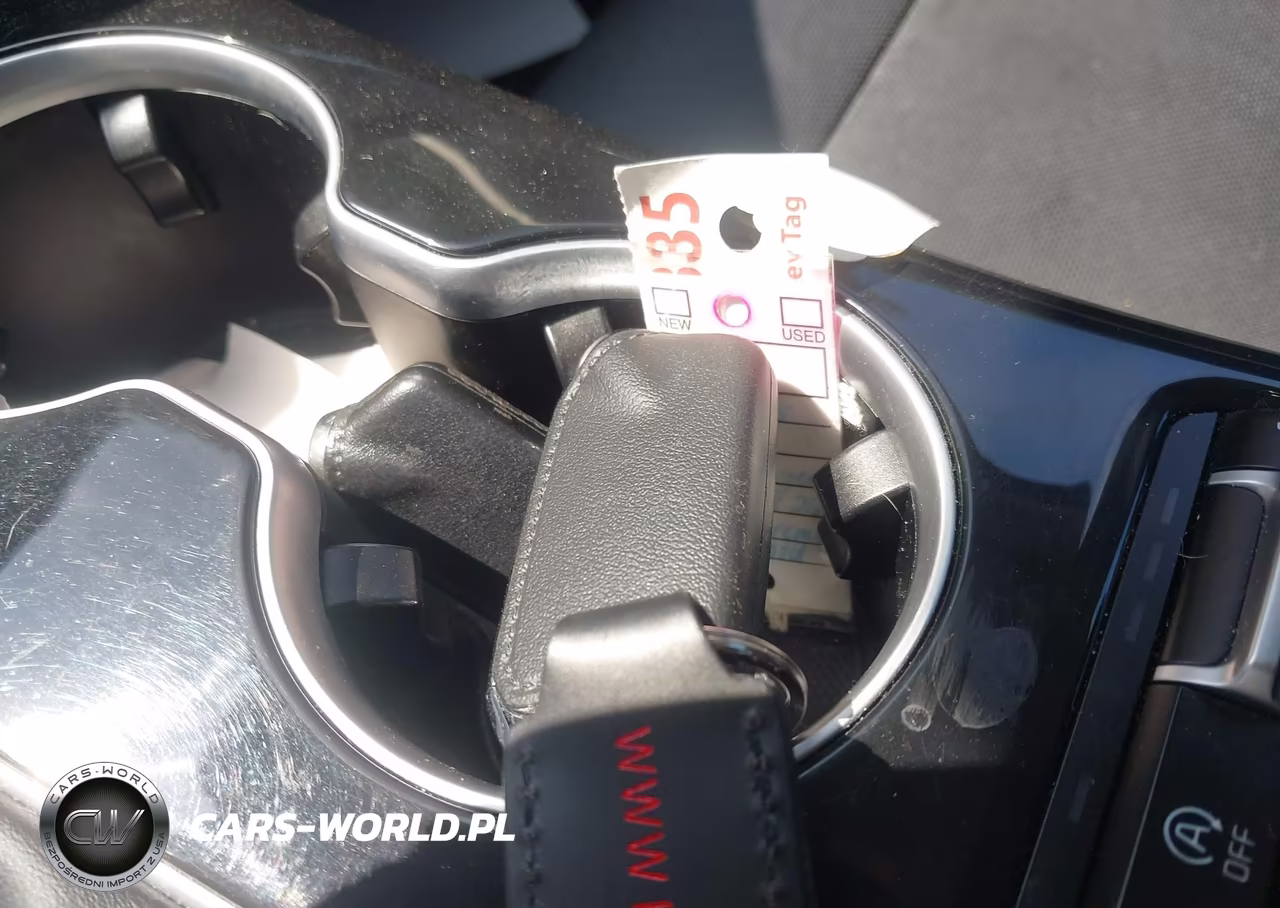 2018 Kia Stinger VIN:KNAE15LA0J6016666 - 11