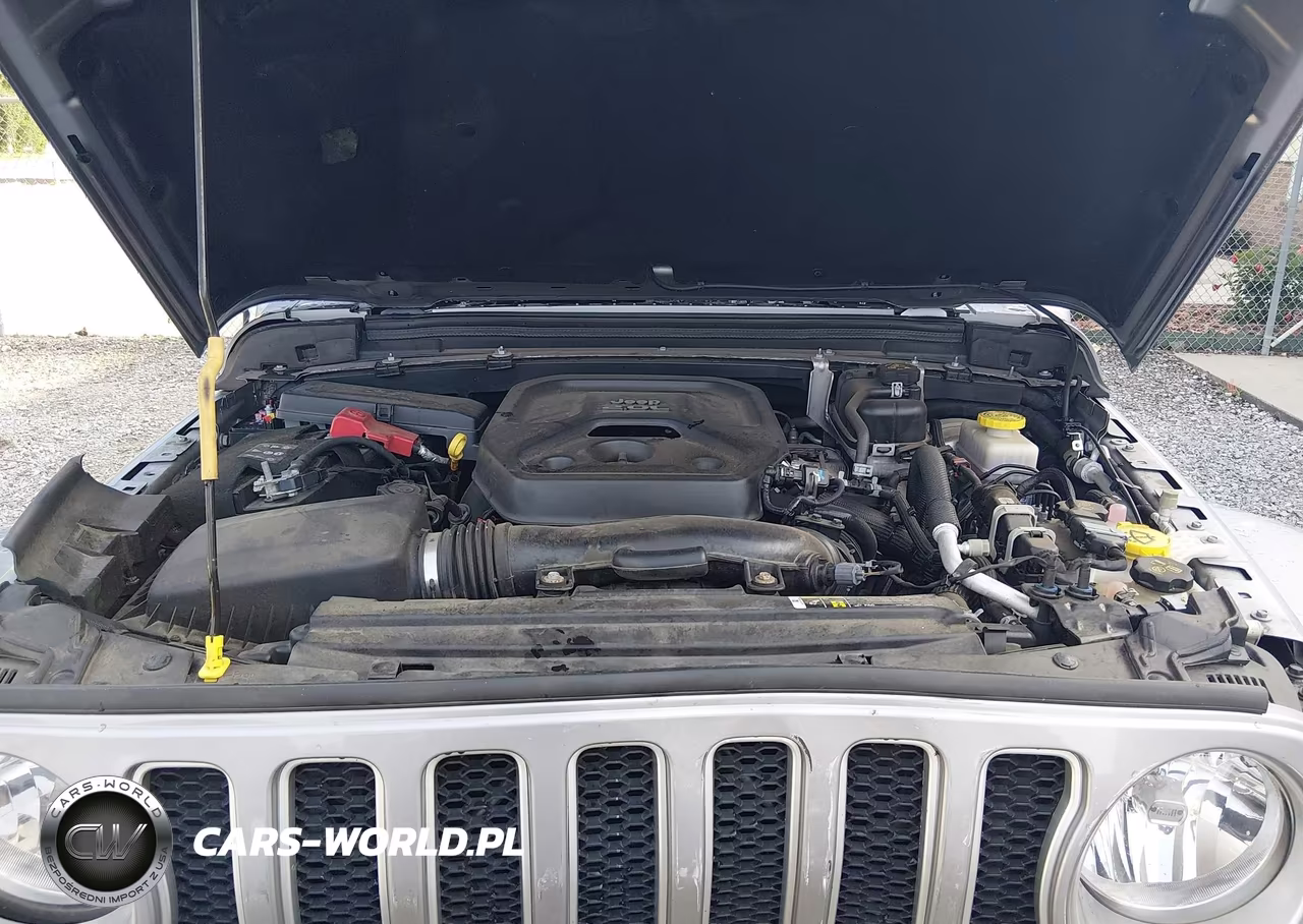 2020 Jeep Wrangler Unlimited Sahara 4X4 VIN:1C4HJXEN6LW175612 - 10