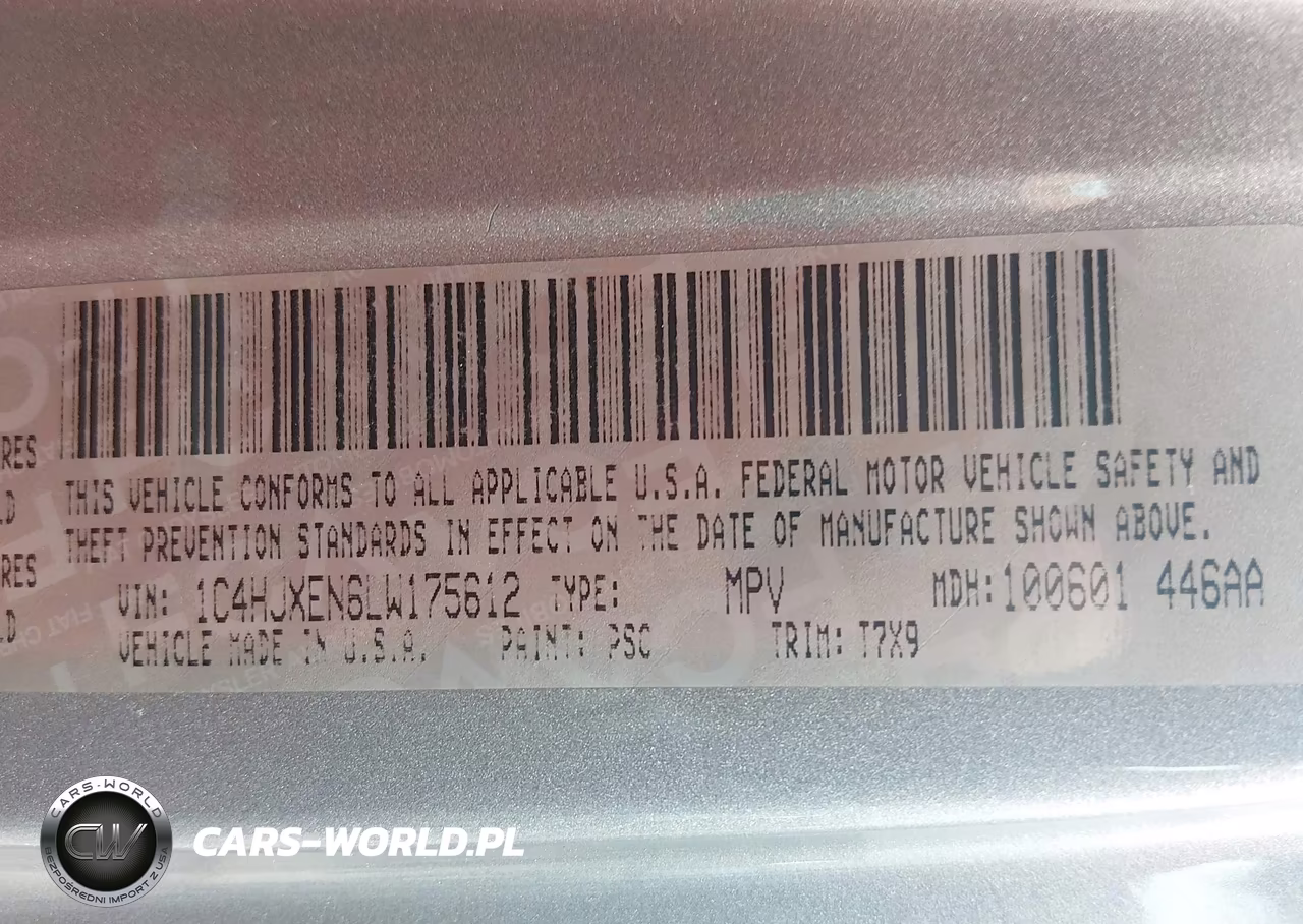 2020 Jeep Wrangler Unlimited Sahara 4X4 VIN:1C4HJXEN6LW175612 - 9